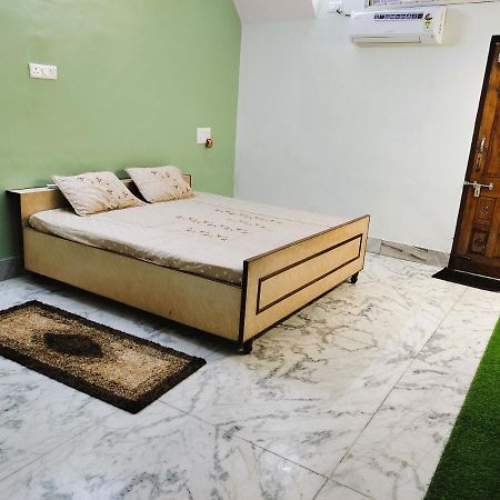 Yellow Homestay - Modern 2Bhk Ac Stay Jabalpur Luaran gambar