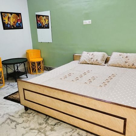 Yellow Homestay - Modern 2Bhk Ac Stay Jabalpur Luaran gambar